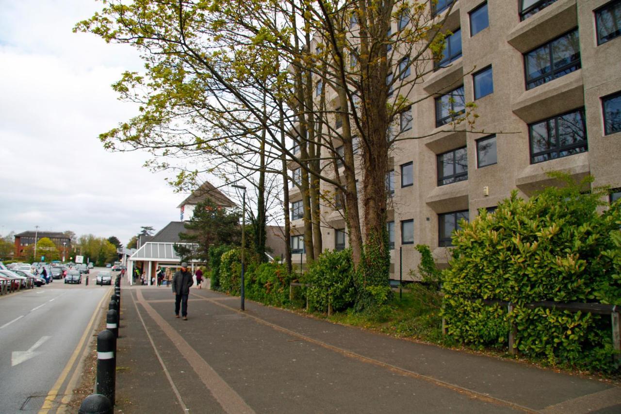 Portfolio Apartments - Stevenage Town Centre Exterior photo